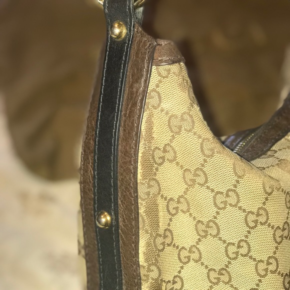 Gucci Hobo Handbag. Make me an offer! - Picture 3 of 8